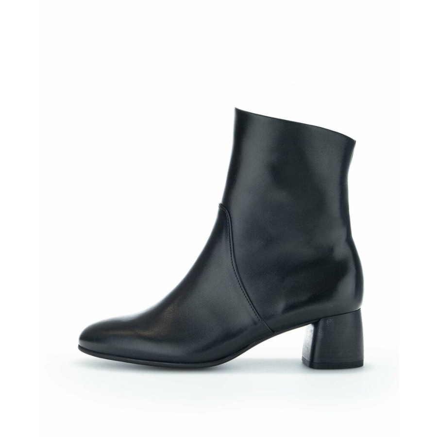 Gabor 92970-57 - Black Smooth Leather